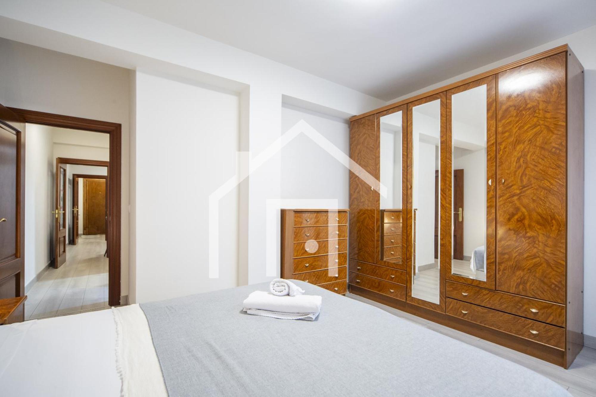 Atico Quintana II - Con Terraza, En El Centro Con Wifi Y Garaje Apartment Oviedo Bagian luar foto