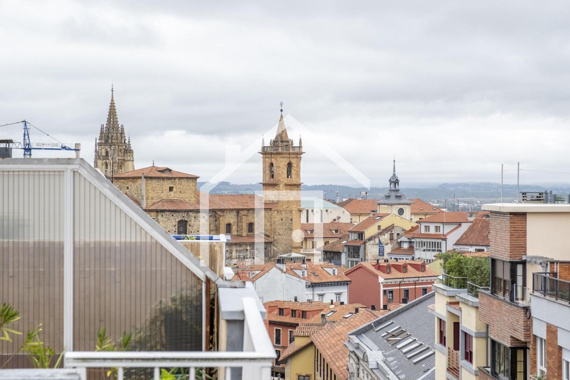 Atico Quintana II - Con Terraza, En El Centro Con Wifi Y Garaje Apartment Oviedo Bagian luar foto