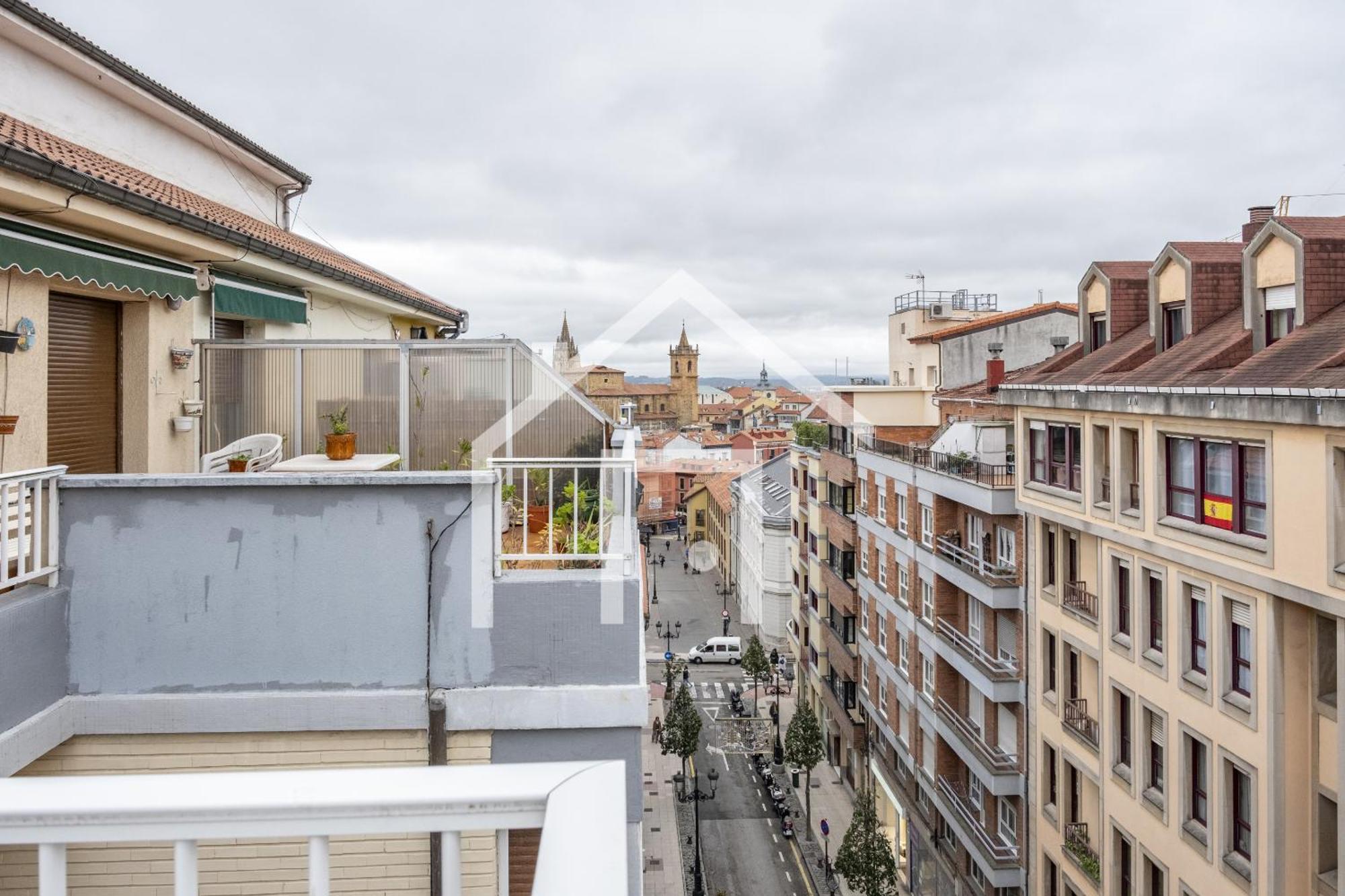 Atico Quintana II - Con Terraza, En El Centro Con Wifi Y Garaje Apartment Oviedo Bagian luar foto